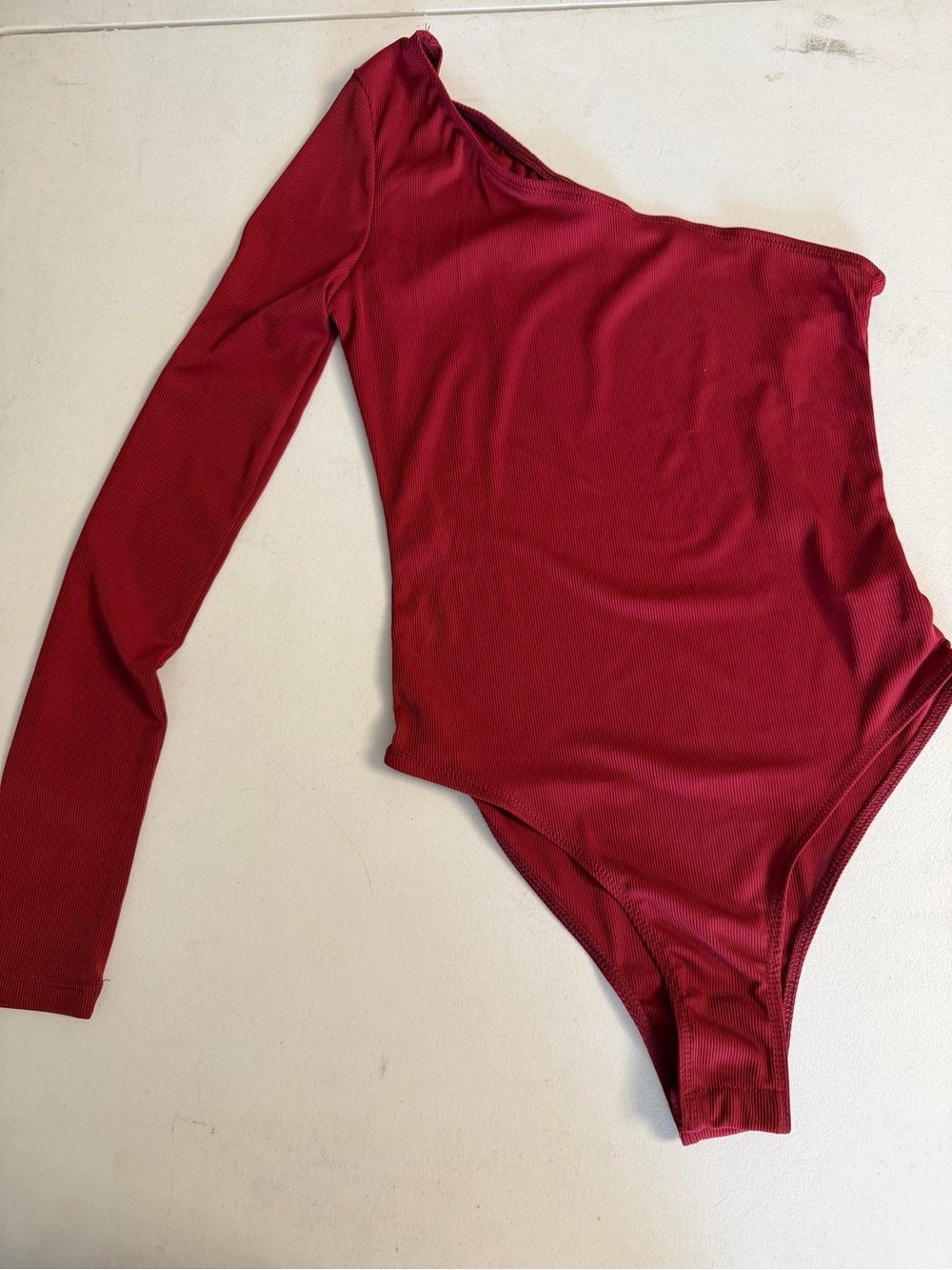 SHEIN One Shoulder Long Sleeve Bandeau Bodysuit Red Size XSMALL